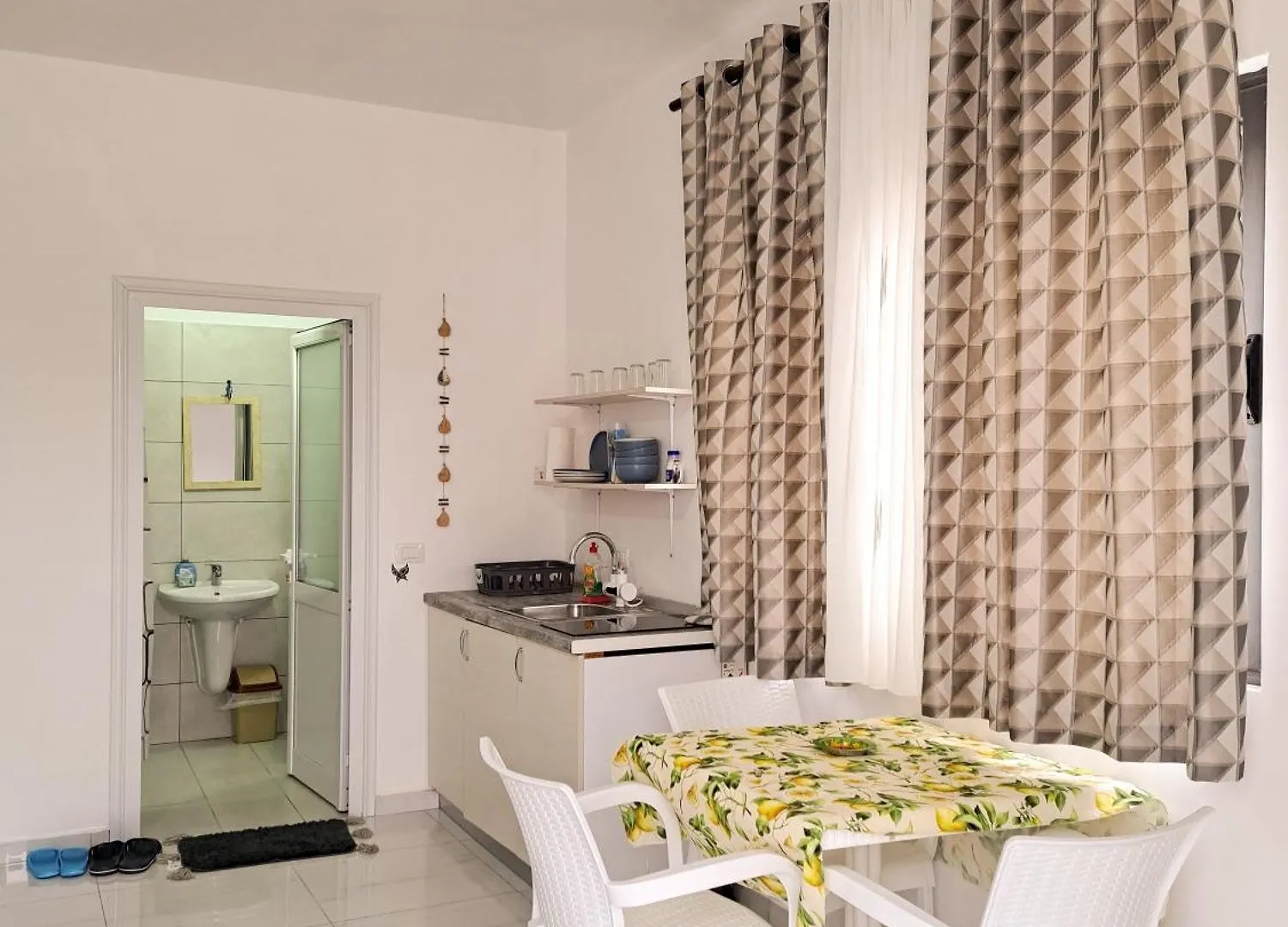 Villa Troi Beach House Vlore